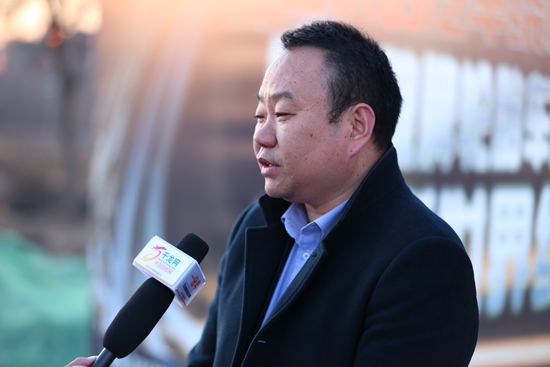 ������̥��ѹ6000���ֶ������¼���˹�����¼��������������̥������ս�����������׮����54��82�ɼ�