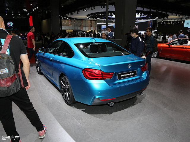 ����(����)2018���4ϵ˫��