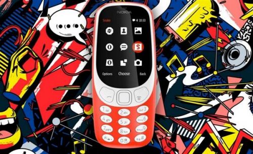 硬件方面,配备2.4英寸240×330分辨率彩色显示屏,提供3.5mm耳机孔,预装经典游戏《贪吃蛇》,满电情况下待机可以达到25.3天。