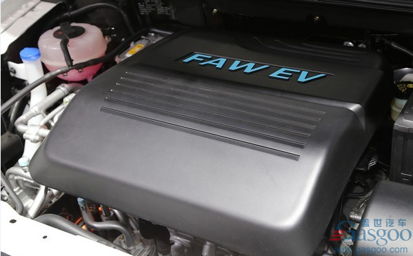 �����ϣ�����B30EV���ص綯������������Ϊ80kW���䱸������Ϊ24.8kWh�ĵ���飬������̿ɴ�180km�����ʱ�ٿɴ�140km/h������60km/h���ٶ�Ѳ��ʱ�����������̴�230km��