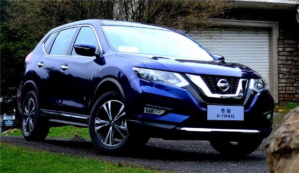 �ղ�����2017��5����������Ϊ112,085����ͬ������Ϊ5.7%���ղ�����1-5���ۼ�����Ϊ531,756̨��ͬ������Ϊ6.2%��Ϊʵ��2017��ȫ���������������������ͷ��