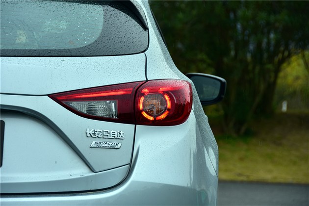 ��Ȥ���谺�� �̵�15��Ԫ���ں��治�����Ȥ֮��