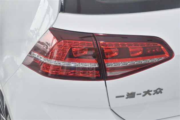 ��Ȥ���谺�� �̵�15��Ԫ���ں��治�����Ȥ֮��