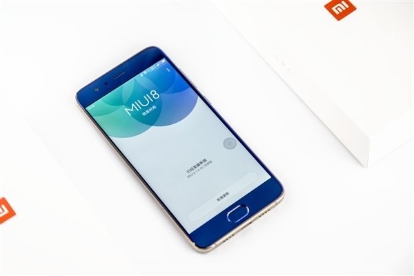 С��6����ɫ