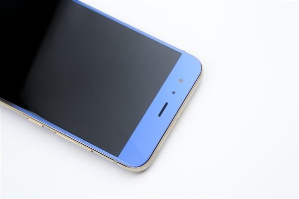 С��6����ɫ