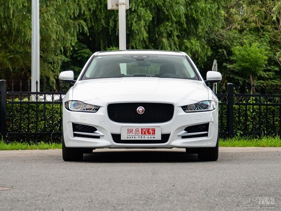 捷豹XE 2017款 2.0T I4 200PS XE R-SPORT