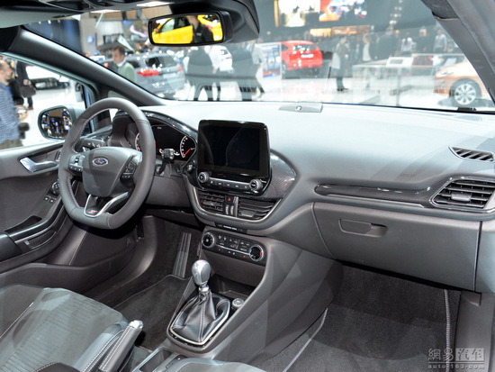 ���κͼ��껪��һ�� ȫ�¸���˹��������