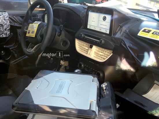 ���κͼ��껪��һ�� ȫ�¸���˹��������