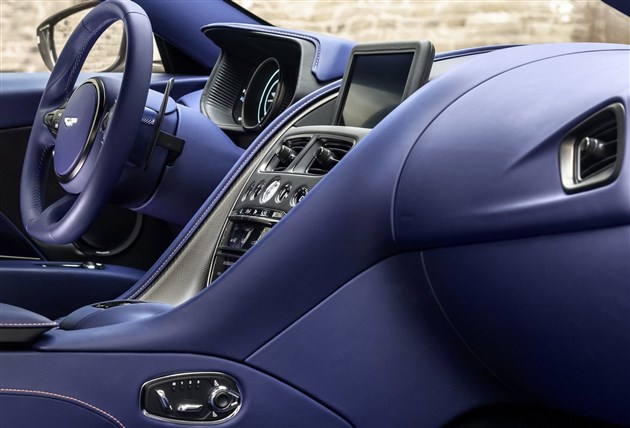 ��˹������DB11 V8�������⳵�ɲ���V12��