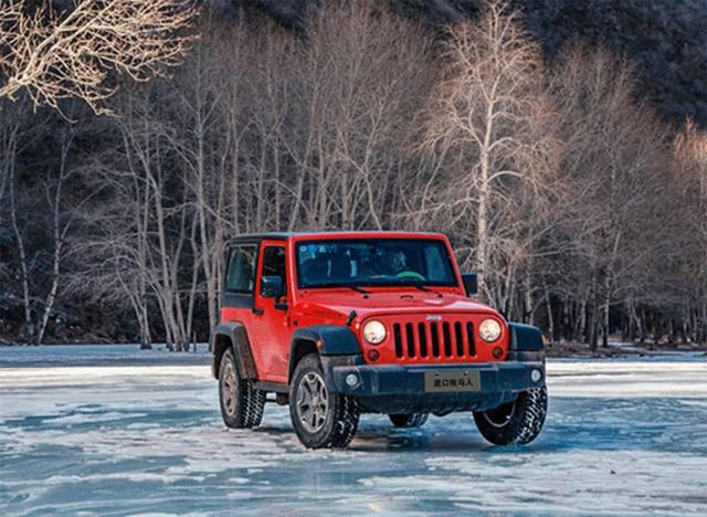 ��̨Jeep���ų�ԽҰ���Ĵ����ʣ����˶���ӵ��