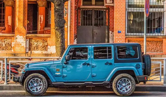 ��̨Jeep���ų�ԽҰ���Ĵ����ʣ����˶���ӵ��