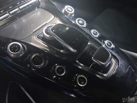 �й�������28̨ AMG GT R������228.8��