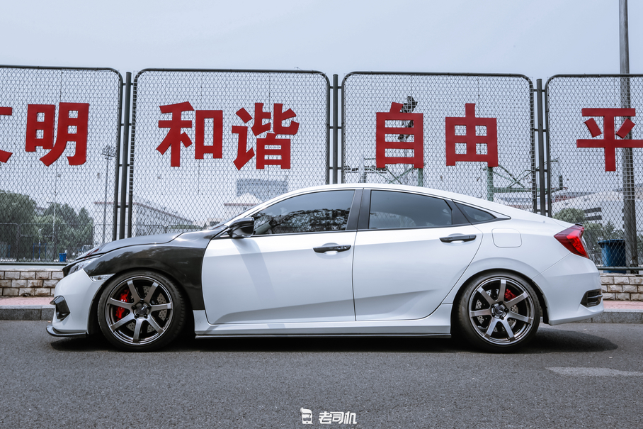 不是只有飞度GK5,本田思域也能改装帅炸天!