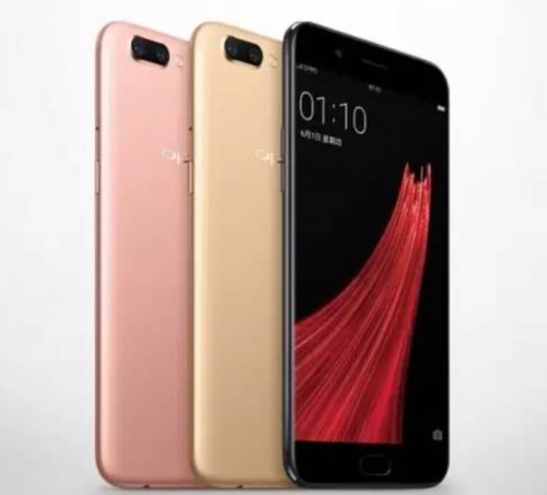 ���÷��棬OPPO R11 Plus������6Ӣ��1080P��Ļ����ͨ����660�����������ܽӽ�����820������6GB�������ڴ�+64G�洢��ϣ������OPPO R11�ڶ�������ʱ����ӳ�ɫ�����⣬��ߴ��ֻ���Ȼ�������¸���ĵ�أ�OPPOR11 Plus���䱸4000mAh﮵�أ�֧�ֶ��ҵ�VOOC���似������������ǿ�������֣�����������Щ���������Ÿ���Ҫ����û���