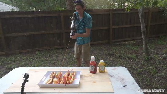 ����ţ���������ڽ�����ǹ����͸������