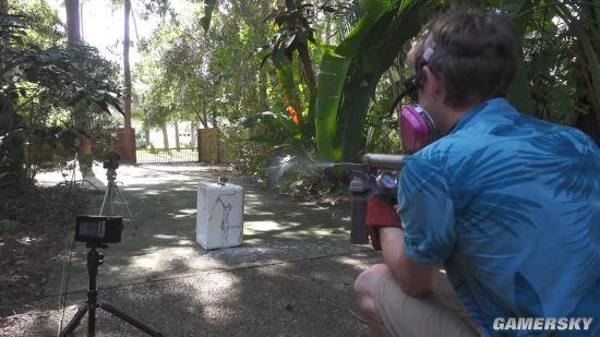 ����ţ���������ڽ�����ǹ ����ǿ��͸������