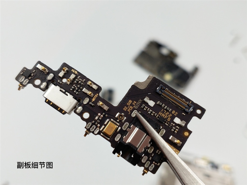 30万台一日扫光!小米5X拆解:1499元做工没得挑 30万台一日扫光!小米5X拆解:1499元做工没得挑