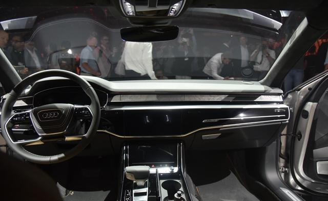 ����S�����ӵ�ͷ�� ȫ��A8L����·�Ե���