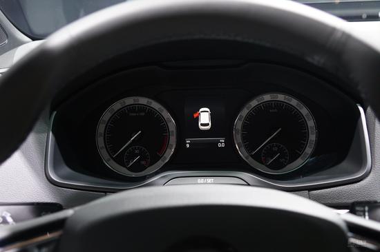 ����������� ˹�´�KAROQ�������֮ҹ