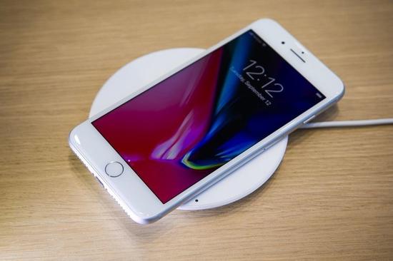 iPhone 8֧�����߳��