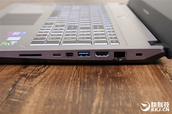 8��U+1060������911M��ҫ����Ϸ������ͼ��