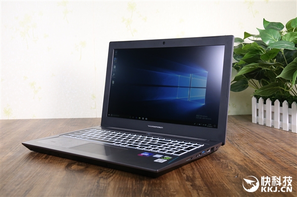 8��U+1060������911M��ҫ����Ϸ������ͼ��