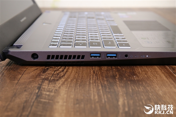 8��U+1060������911M��ҫ����Ϸ������ͼ��