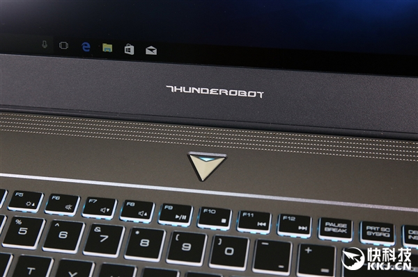 8��U+1060������911M��ҫ����Ϸ������ͼ��