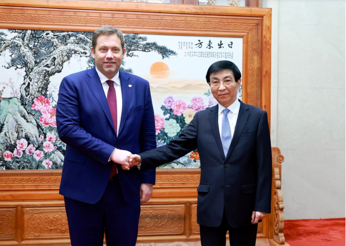 <strong>����������¹����񵳴�����</strong>